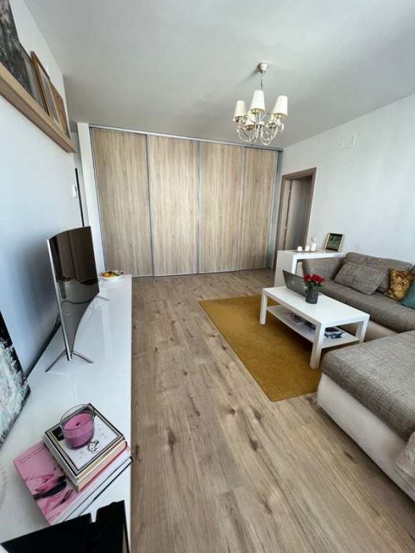 Inchiriez apartament cu doua camere Baneasa Greenfield