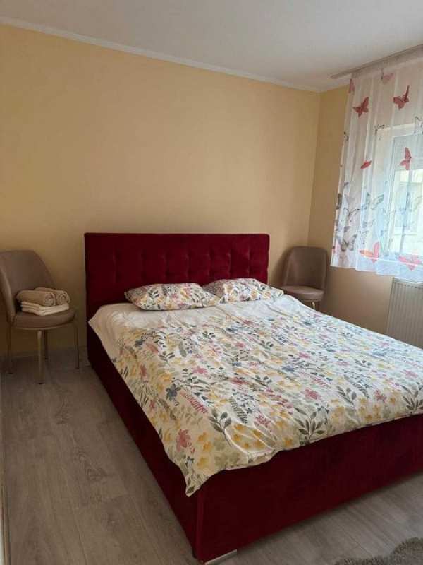 inchiriez apartament cu 2 camere in regim hotelier