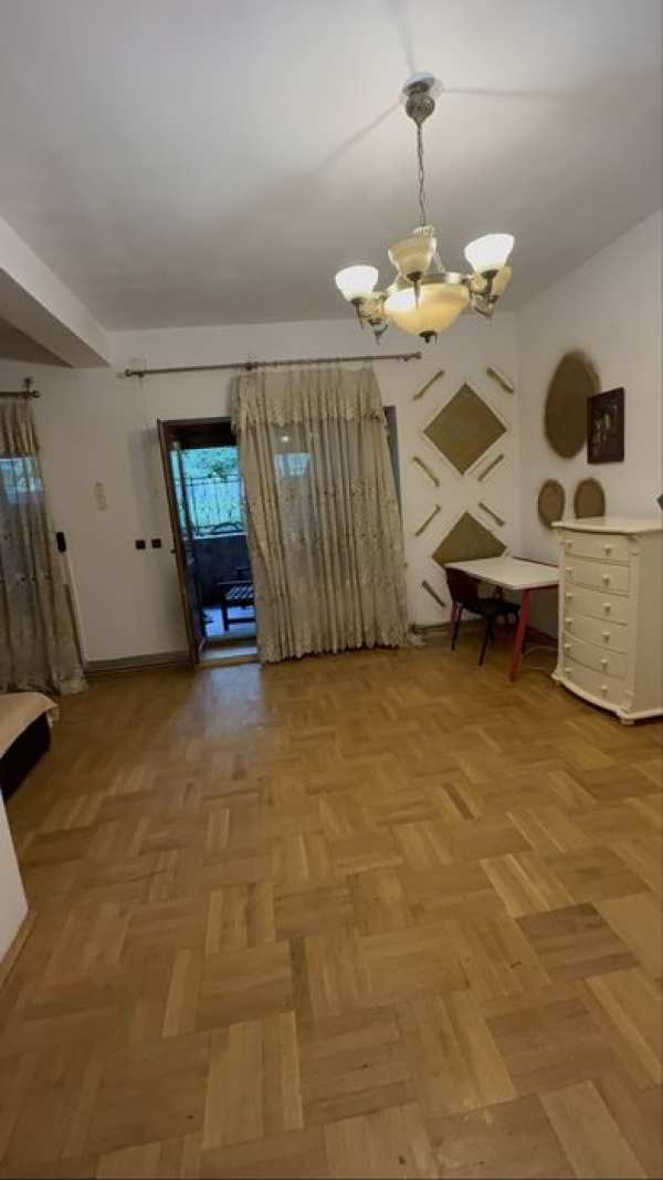 Inchiriere camera cu gazda