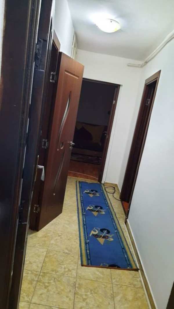 Inchiriez garsoniera