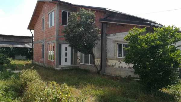 Casă de vânzare la doar 70km de București