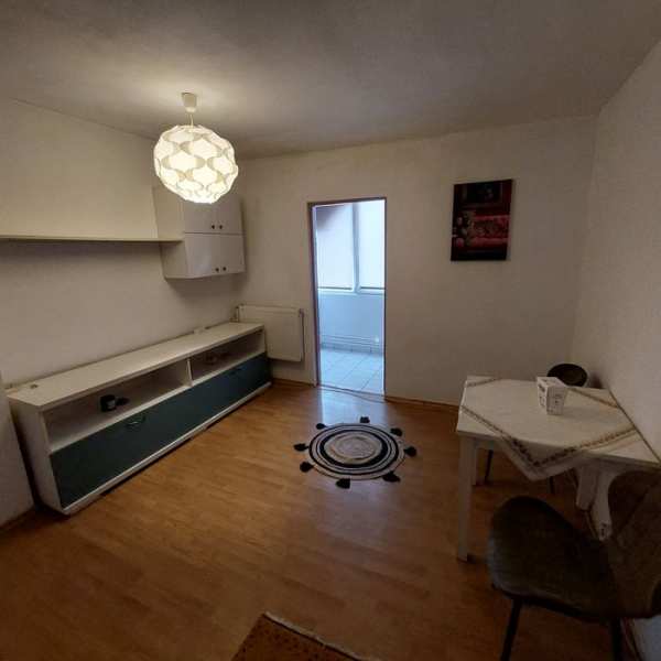 Apartament 2 camere Str. Crisan