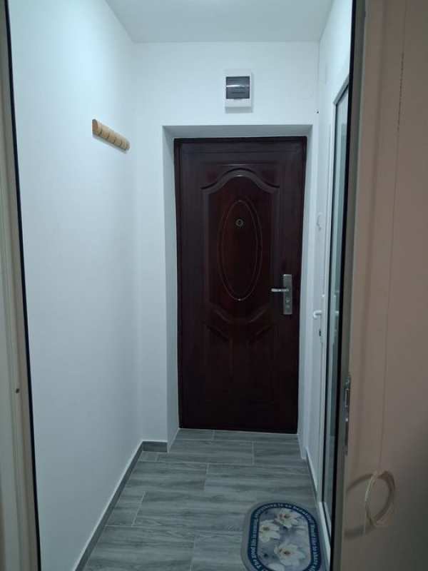 Inchiriez apartament Bals zona Centru