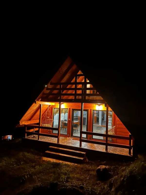 Cabana A frame de inchiriat, 2 dormitoare, in Salciua, judetul Alba