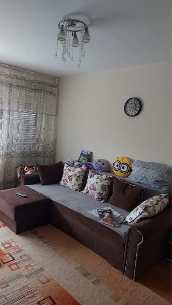 Inchiriez apartament 2 camere, zona garii