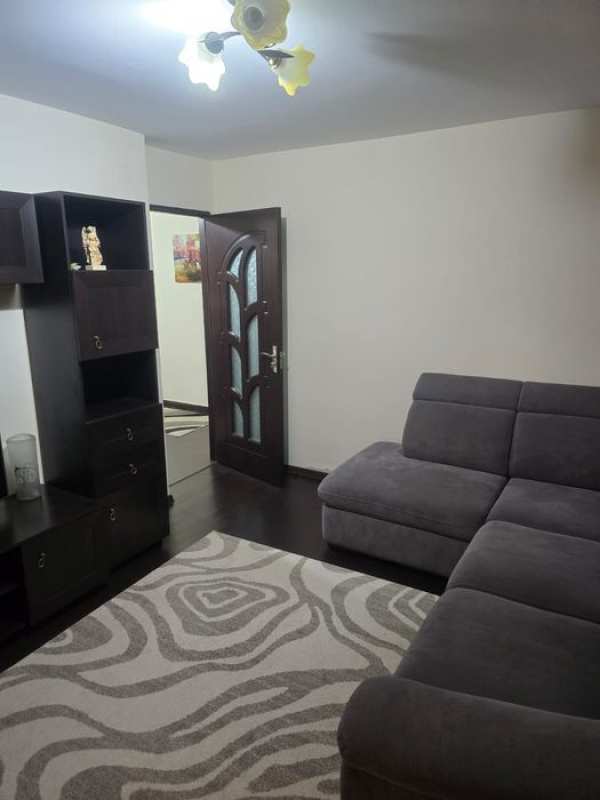Apartament 2 camere,Adam și Eva deasupra lui Arlechino