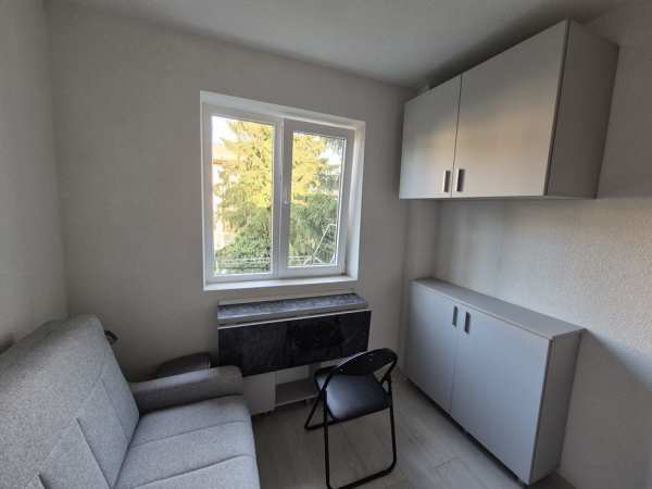 Vând garsoniera în Câmpina