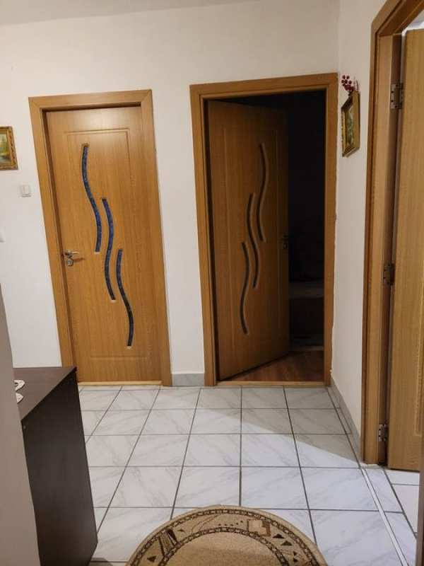 Apartament  3 camere decomandat