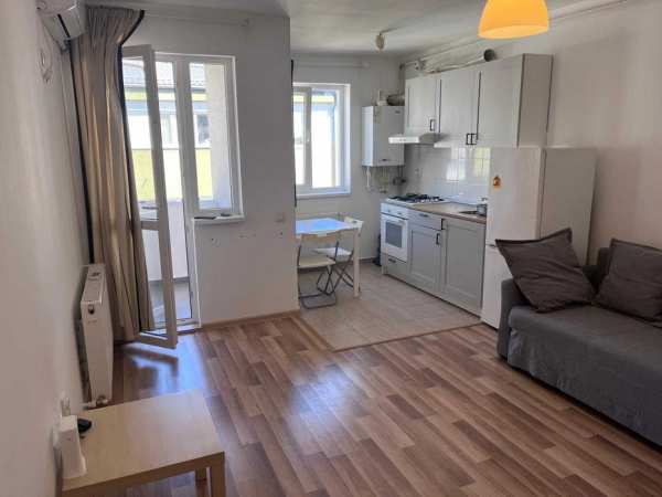 De închiriat garsoniera