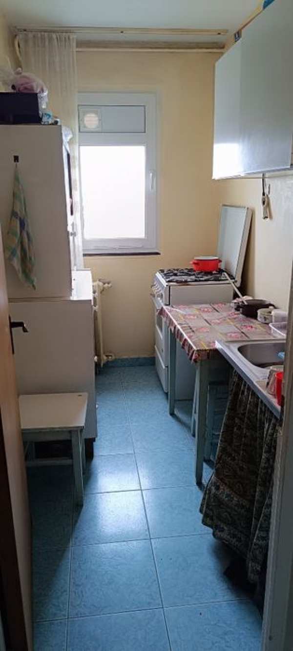 Proprietar vand apartament 2 cam.semidecomandat