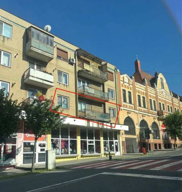 Apartament central de vânzare