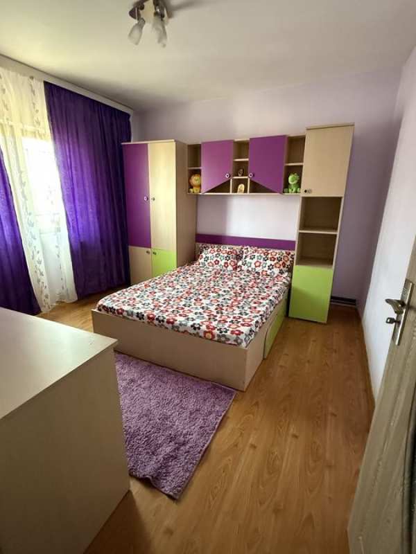Vand apartament 2 camere Targu-Jiu