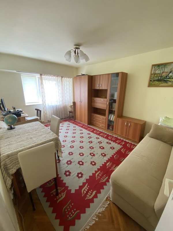 Apartament 3 camere in Marasti str Bucuresti etaj 1 curte interioara