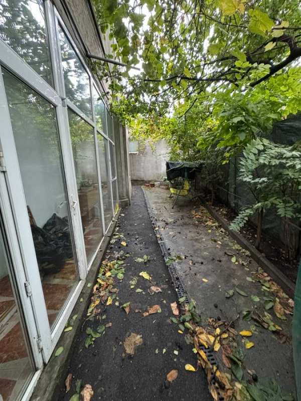 Vand apartament 2 camere + curte in zona Nerva Traian