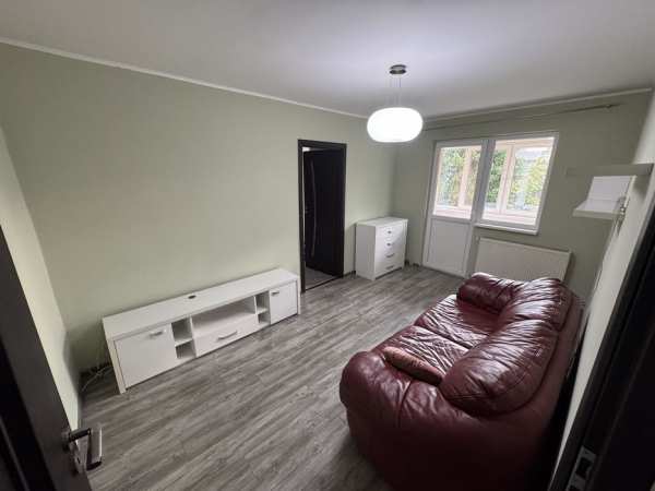 Închiriez Apartament 2 3 camere chirie închiriere Semiluna termen lung