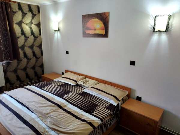 Casă de închiriat   sau regim hotelier 300 RON