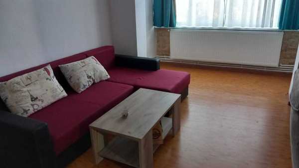 Apartament de închiriat în Uricani