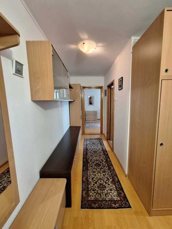 Apartament 2 camere Etaj 2 zona VIP + Parcare