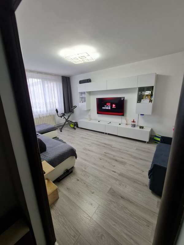 Vand Aprtament 4 Cam. Decomandat