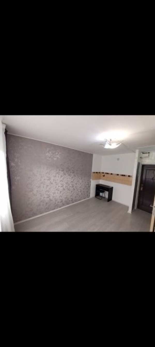 Proprietar vand garsoniera 17m et3