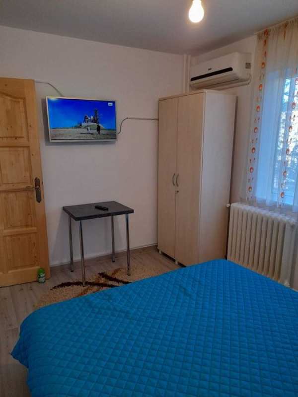 Particular,Inchiriez  apartament 2 camere