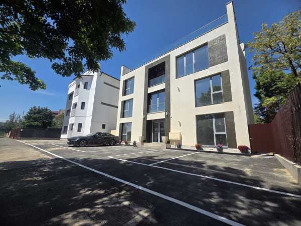 apartament 5 camere penthouse situat in pipera