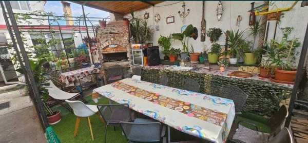 superoferta mansarda la curte