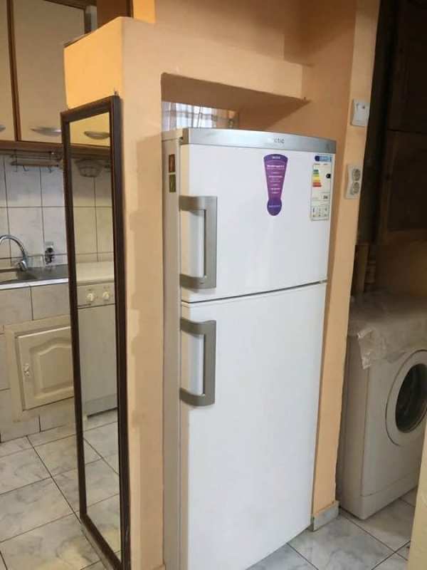 Închiriez apartament mic cu 2 camere