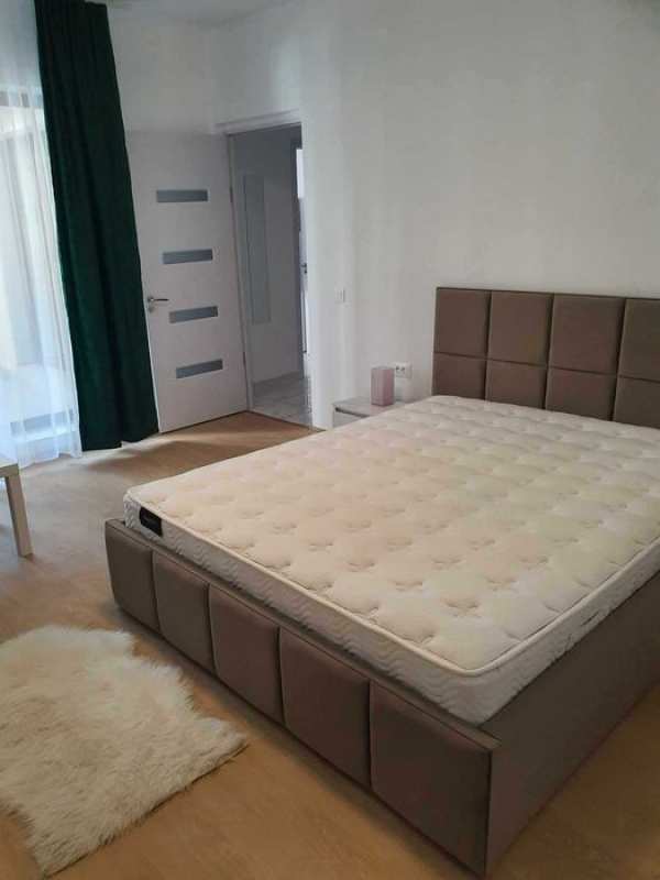 Proprietar inchiriez garsoniera mare 43 mp  Exigent Plaza Residence