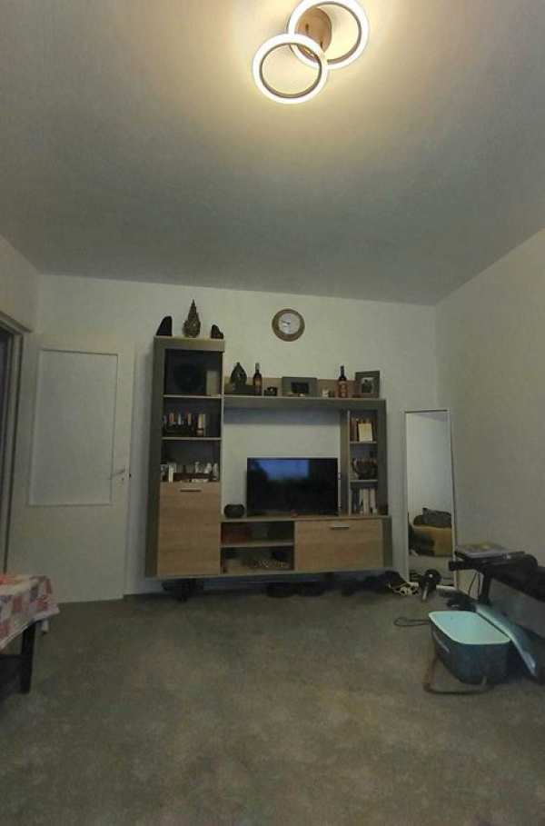 proprietar inchiriez apartament 3 camere zona vest Lamaita Ploiesti