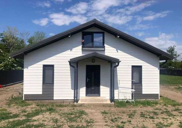 Vând casă modulare pe structura metalica