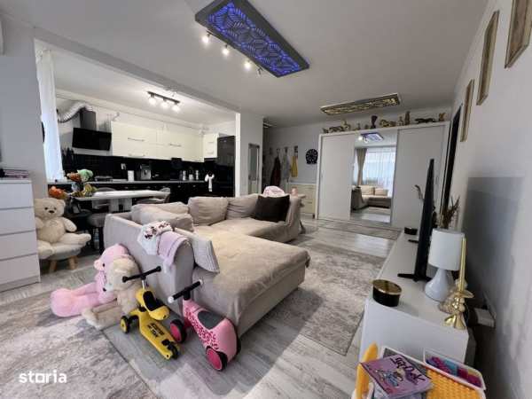 Apartament de 2 camere, 57 mp, boxa, parcare, str Sub Cetate