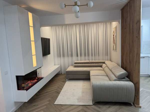 Apartament 3 camere de inchiriat