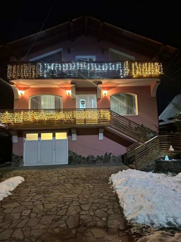 Vila de inchiriat in Borsa Maramures libera Revelion-Craciun
