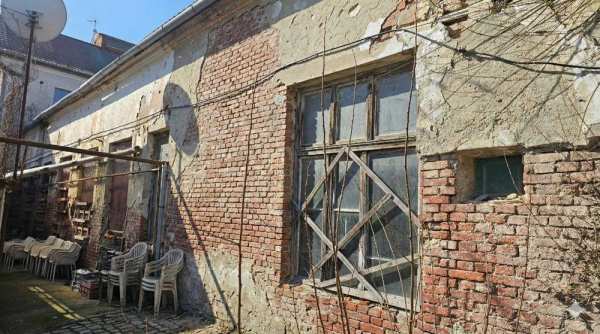 Spațiu 339 m2 pentru Închiriere Chirie Simbolică în schimbul Renovării