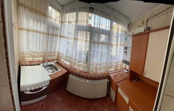 Vand apartament!