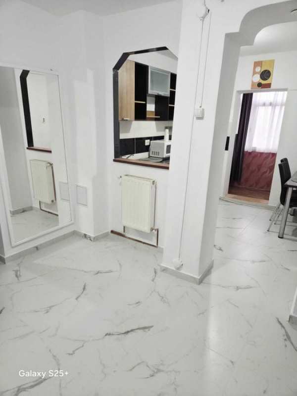 Închiriez apartament 2 camere, zona Spiru Haret