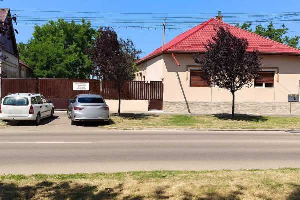 Vand casa si teren in Carei, pe strada Petofi