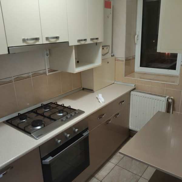 Închiriez ap 3 camere