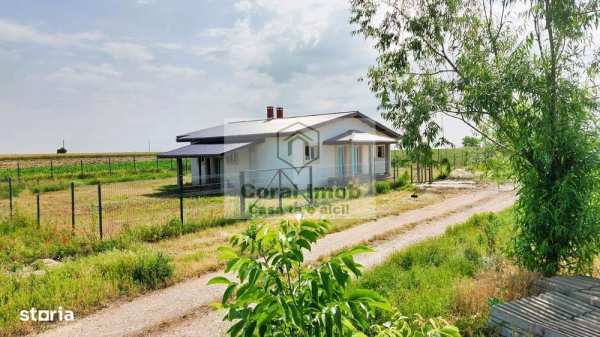 Duplex vanzare in Darvari, Calarasi, format din 2 unitati locative.