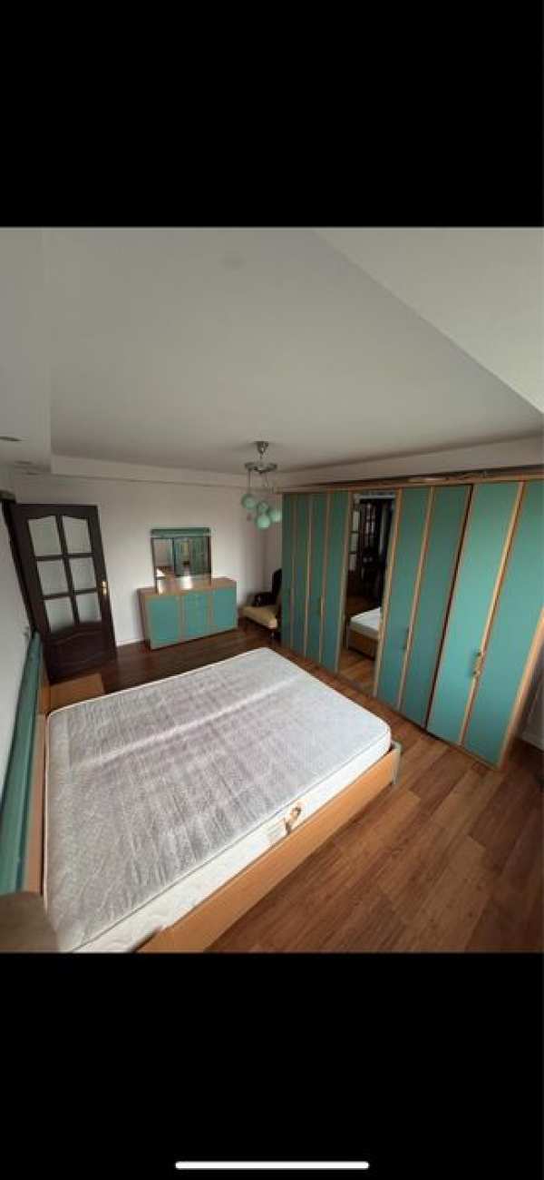 Apartament 3 camere centru/ str Petru Rares/ km0