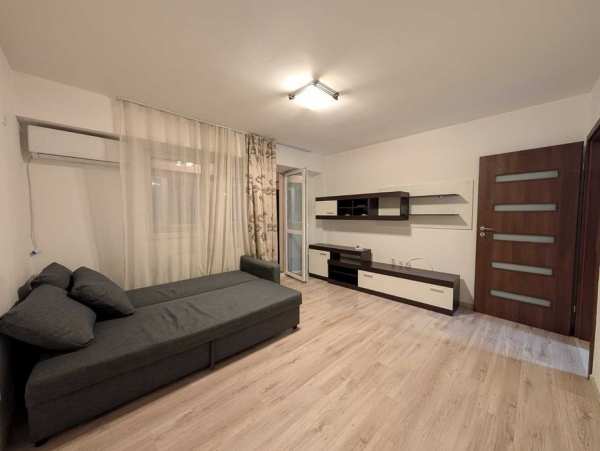 Garsoniera decomandata, direct vanzator, metrou D. Leonida - 5 min