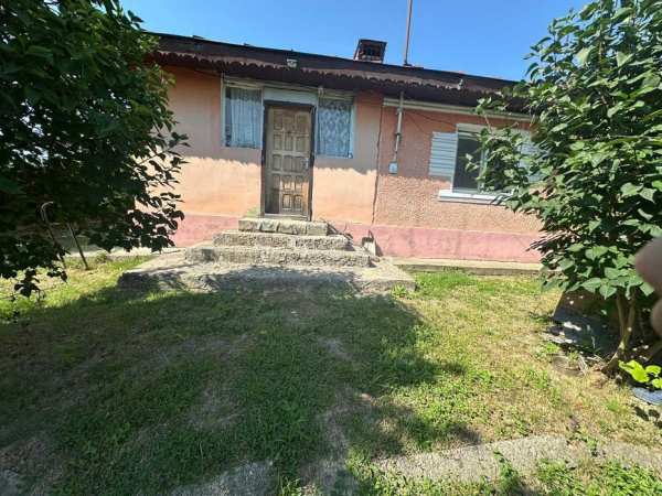 Casa cu teren 5700mp si anexa Padureni-Iasi