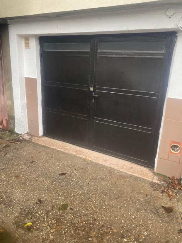 Inchiriez garaj zona Minulescu