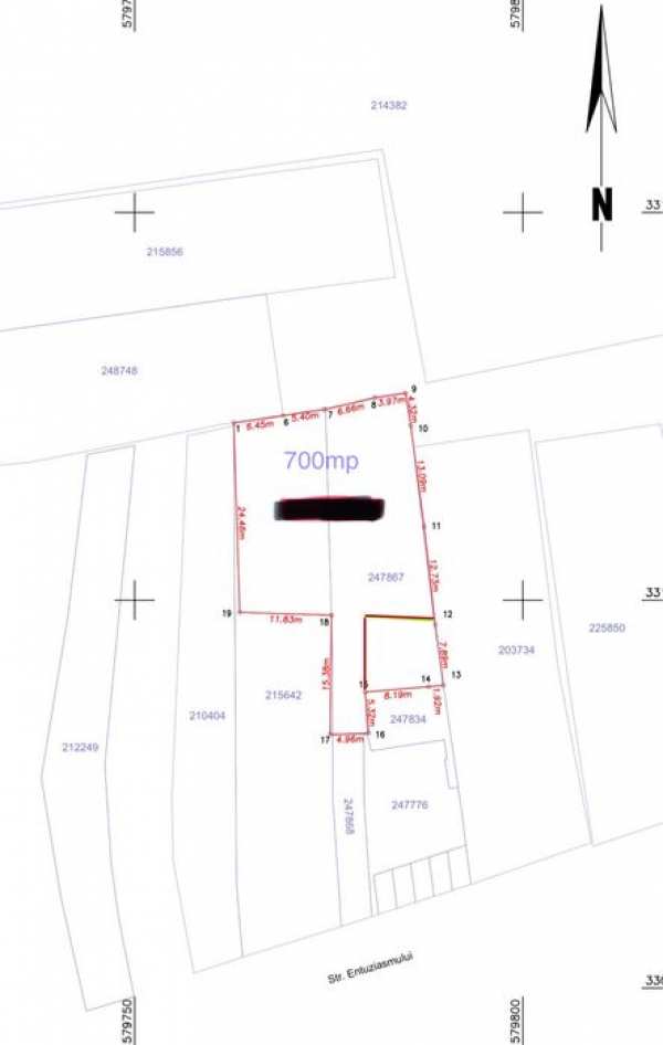 Teren Giulesti 700 mp