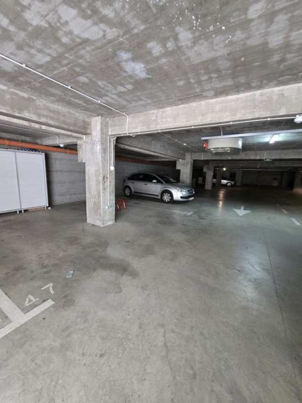 Vand Parcare subterana Str Eroilor Floresti