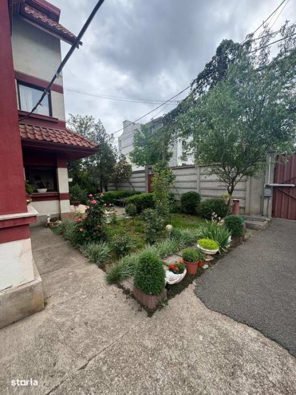 Casa de închiriat 7 camere Sector 4, ideal pentru clinica, gradinita
