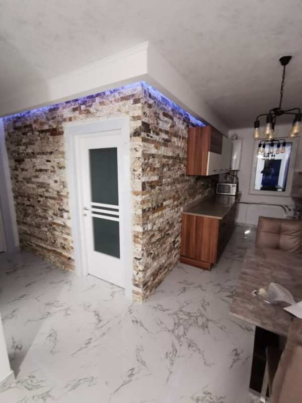 Inchiriez Apartamente