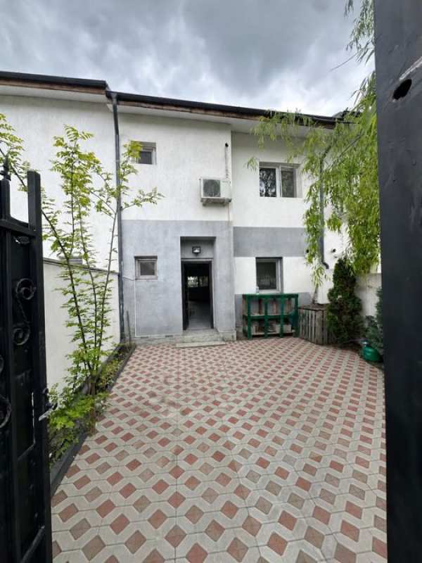 OFERTA! CASA DE VANZARE CORNETU  p+1 , 4 camere 2 băi