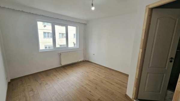 Vand sau inchiriez garsoniera, micro 14